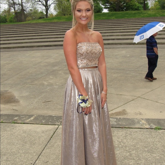 prom dress - Picture 2 of 3